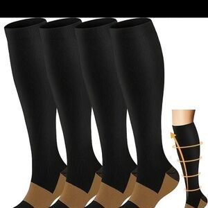 Brand new 4 pair XL of compression socks